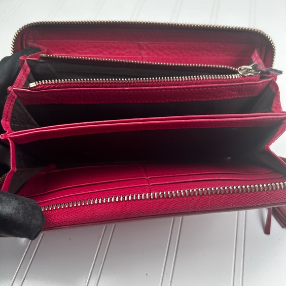 Gucci GG Pink Leather Zippy Wallet - Picture 12 of 13